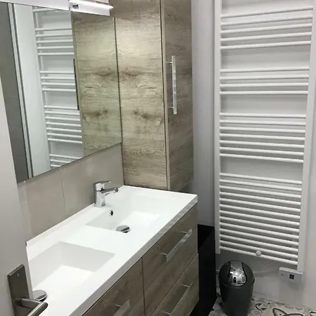 Appartement T2 Neuf Hyper-centre Climatise 2 Pas De La Plage